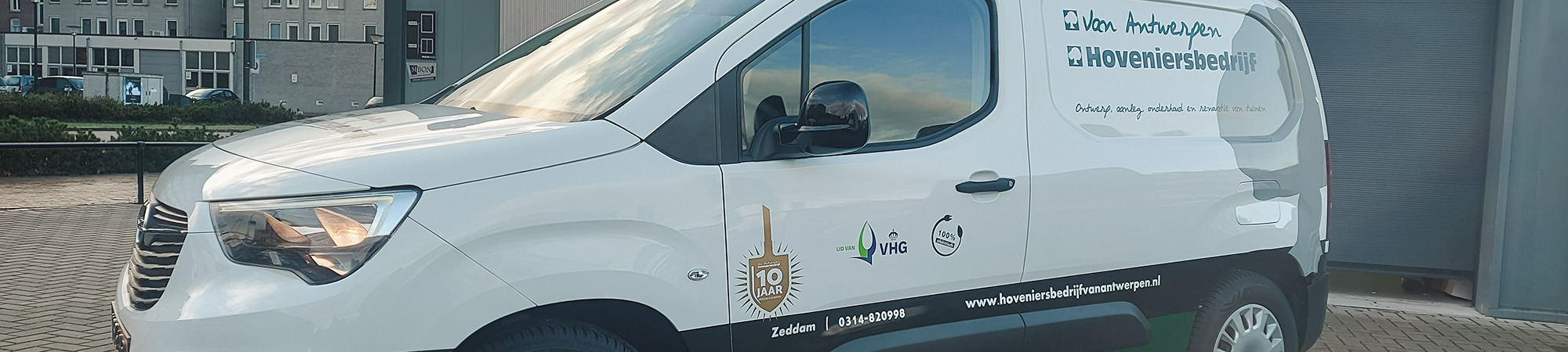 van Antwerpen - busbelettering - zijkant