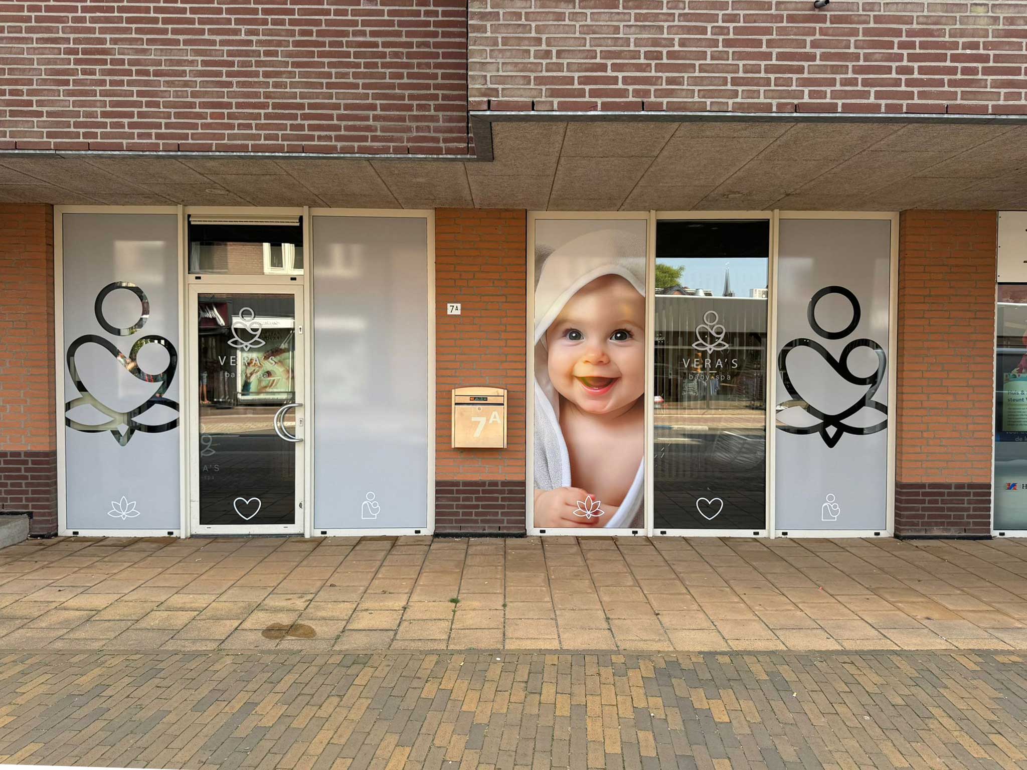 Raam folie voor Vera´s Baby Spa in Doetinchem